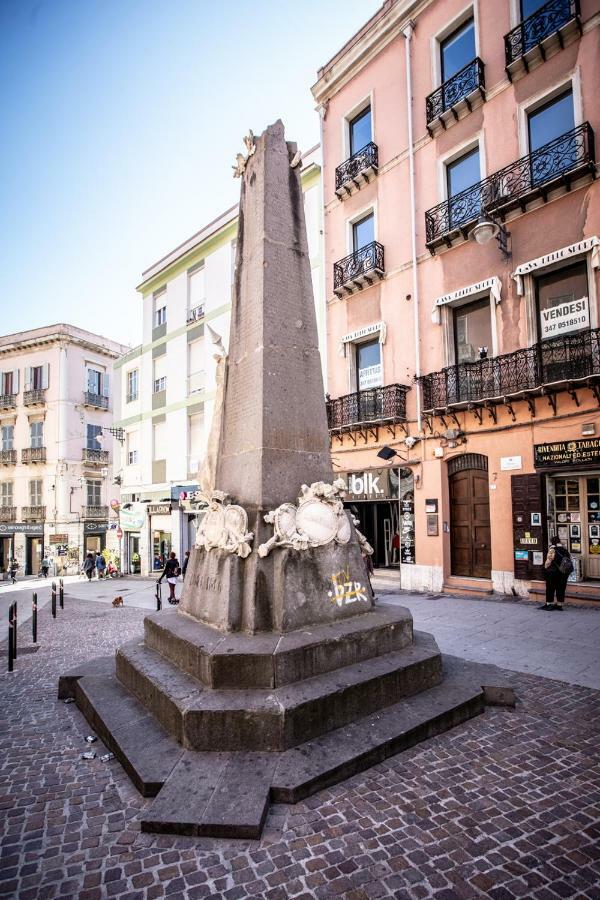 Piazza Martiri Apartment カリアリ エクステリア 写真