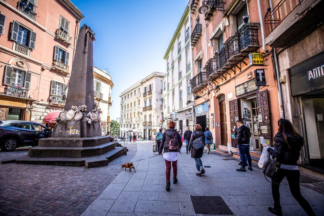 Piazza Martiri Apartment カリアリ エクステリア 写真