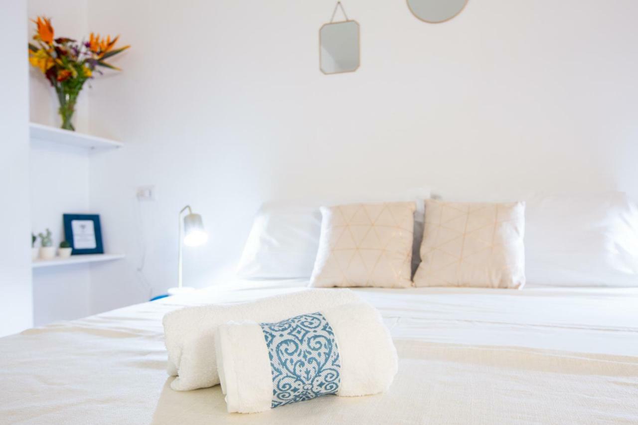 Piazza Martiri Apartment カリアリ エクステリア 写真